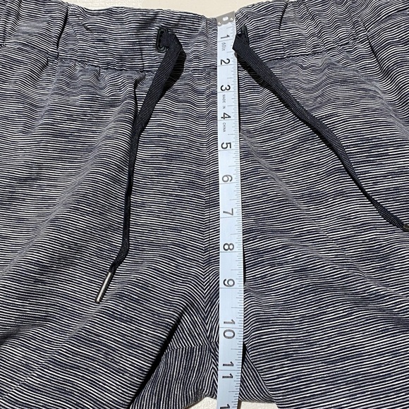 Lululemon On The Fly Pant Size 8 We Are From Space Slate /Black Drawstring 27” - Picture 6 of 12